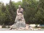 Памятник поэту Махтумкули. Ссылка на персональную страницу Сергея